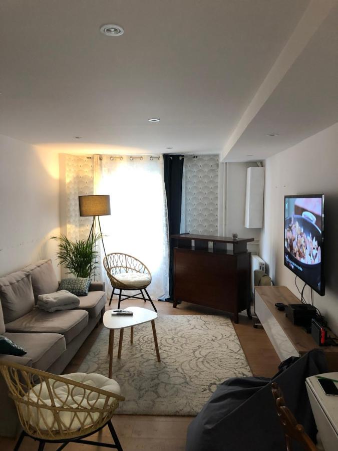 Agreable Maison De Ville ,Calme Avec Tous Les Commerces A 150M แชร์บูร์ก อ็อง กงต็องแต็ง ภายนอก รูปภาพ
